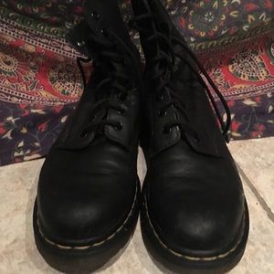 1460 Dr. Martens Boots